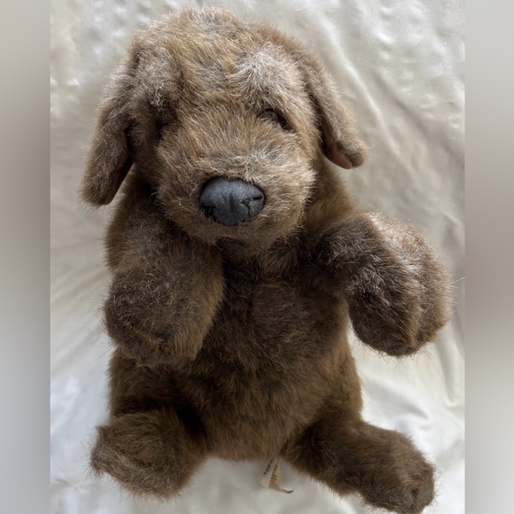 Folkmanis Sitting Dog Hand Puppet Realistic Puppy Plush 15” - Picture 1 of 9